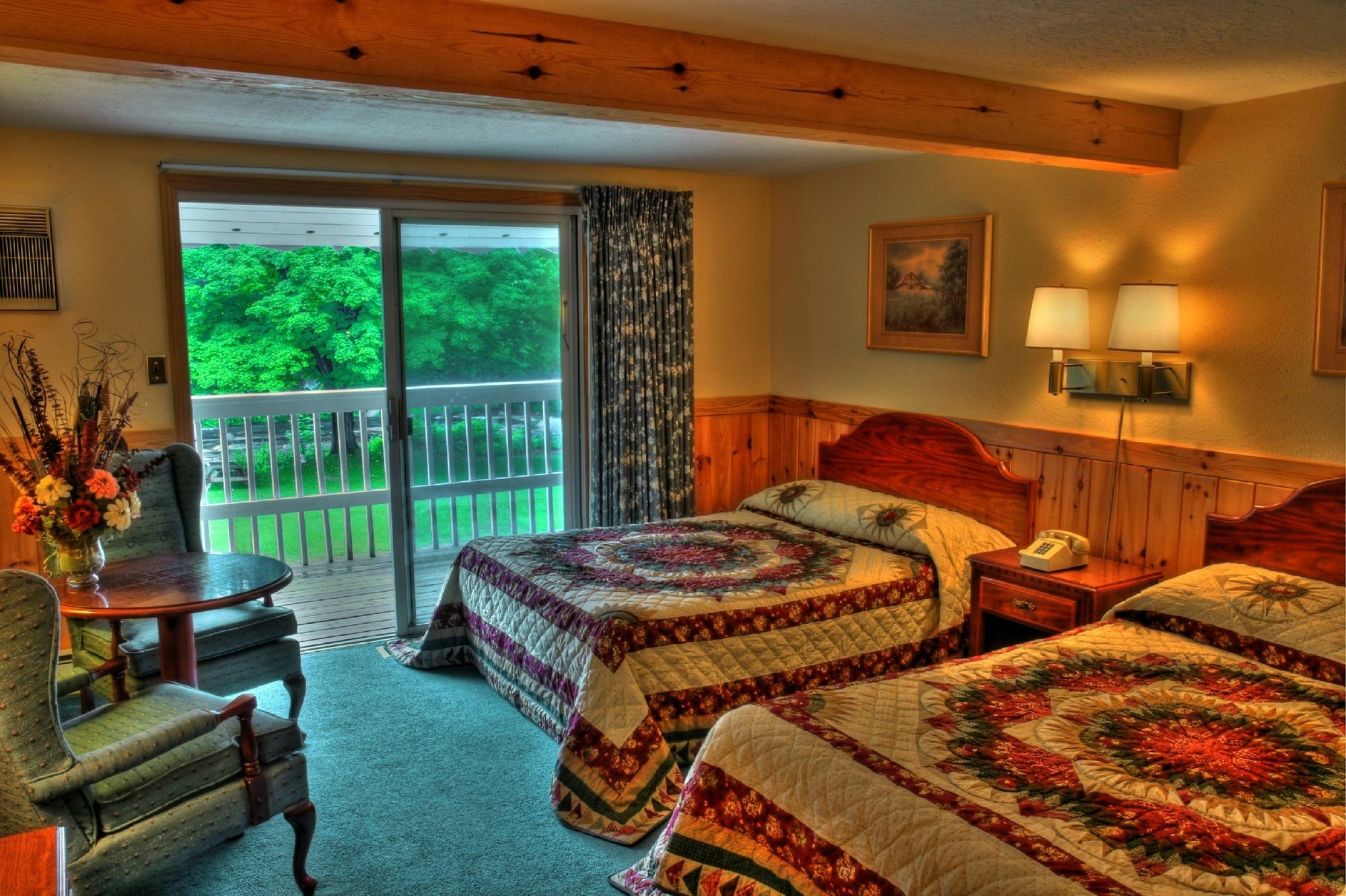 Covered Bridge River View Lodge (Adults Only) Jackson Room photo